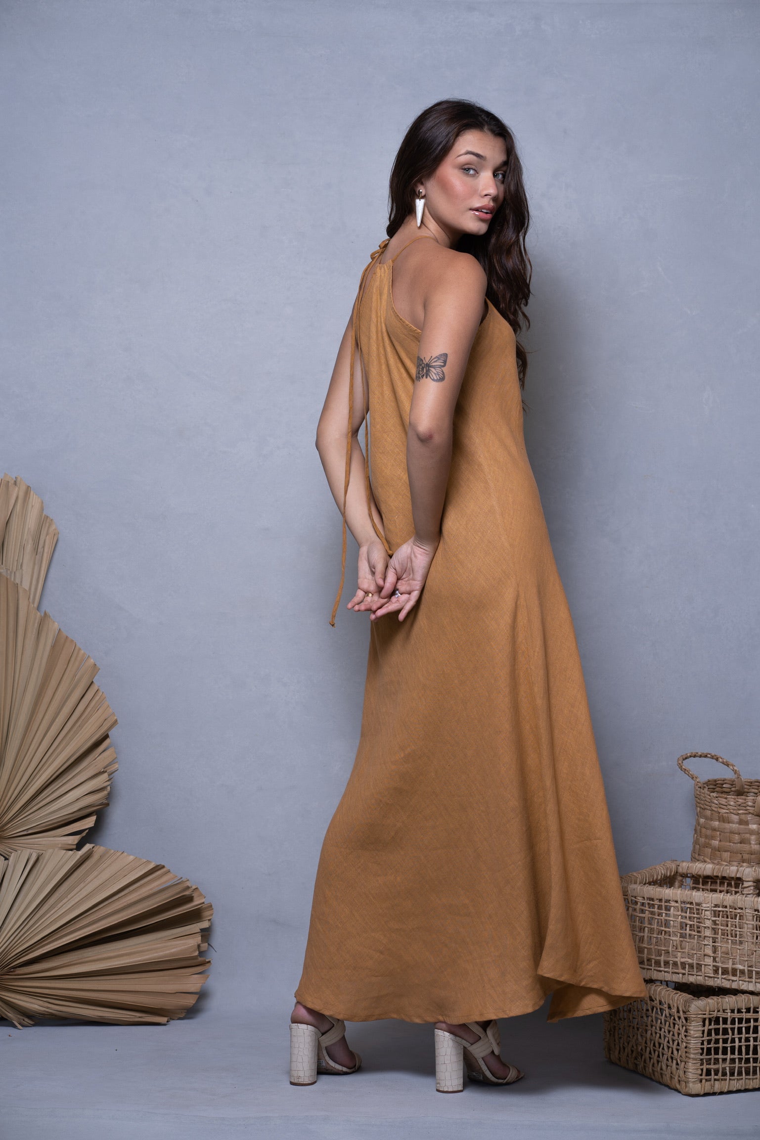 VESTIDO LARGO LISO DE LINO HERA EN OFERTA