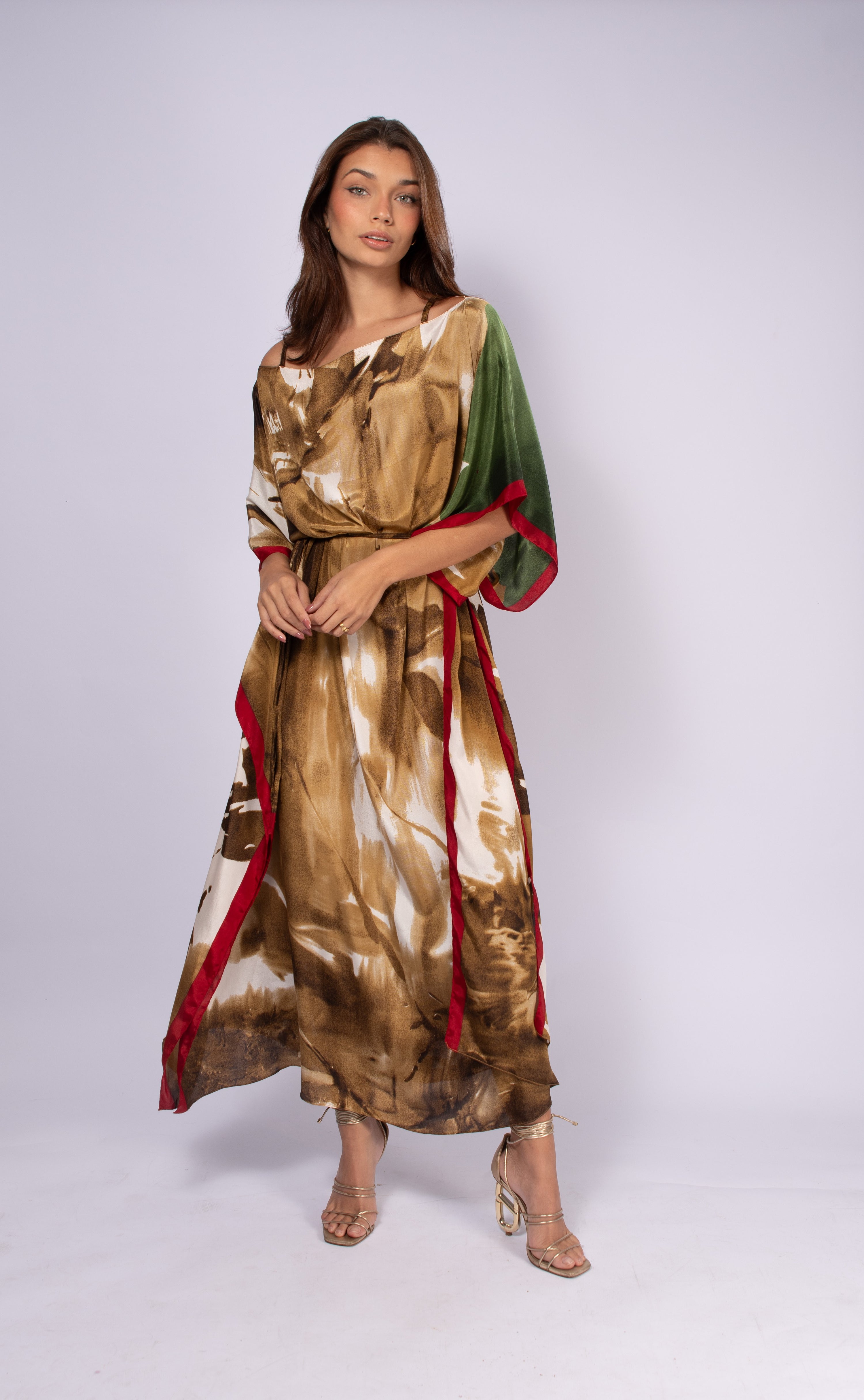 CAFTÁN DE JAVA DORADO Y ROJO