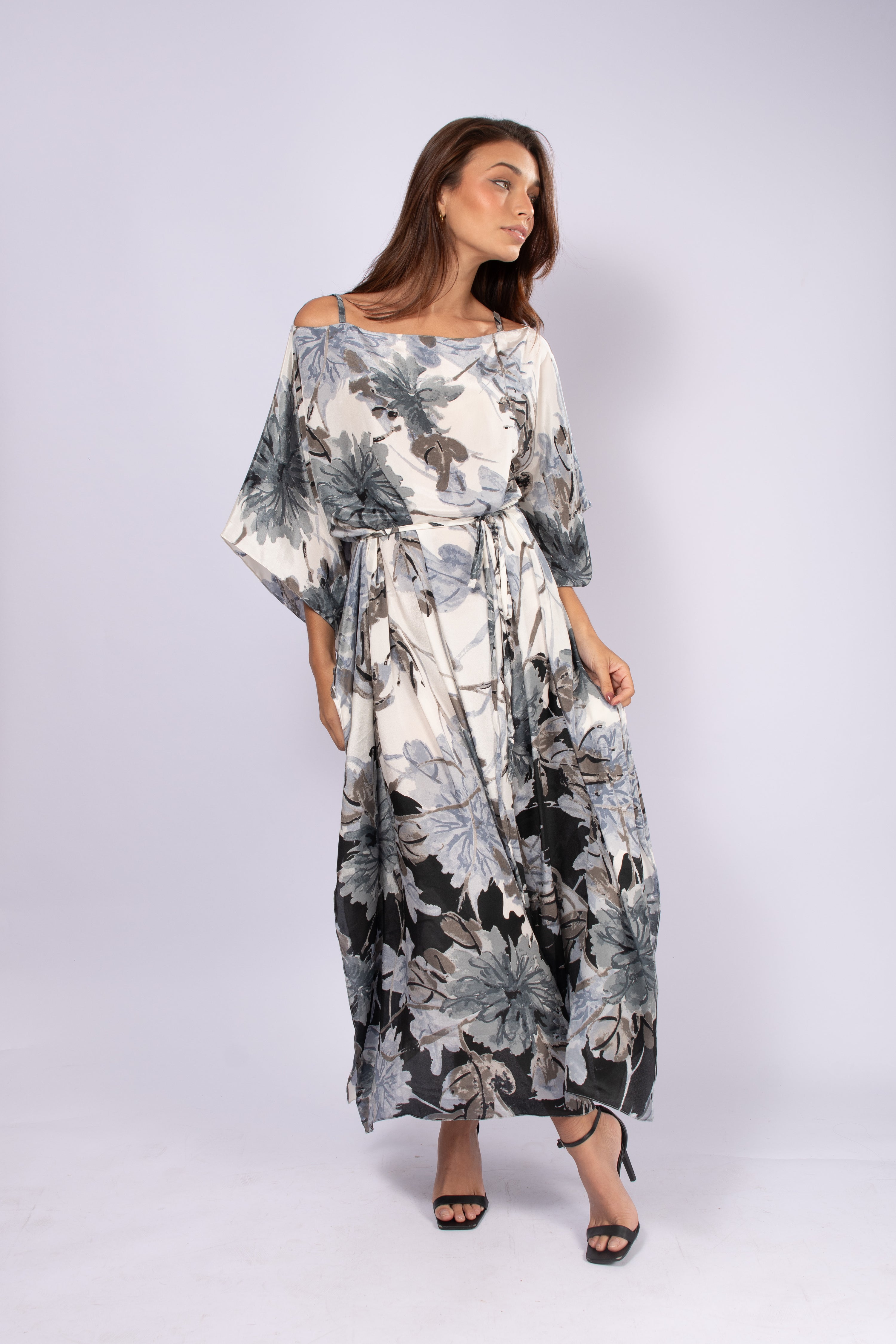 KAFTAN JAVA WHITE GREY AND BLACK LEAVES