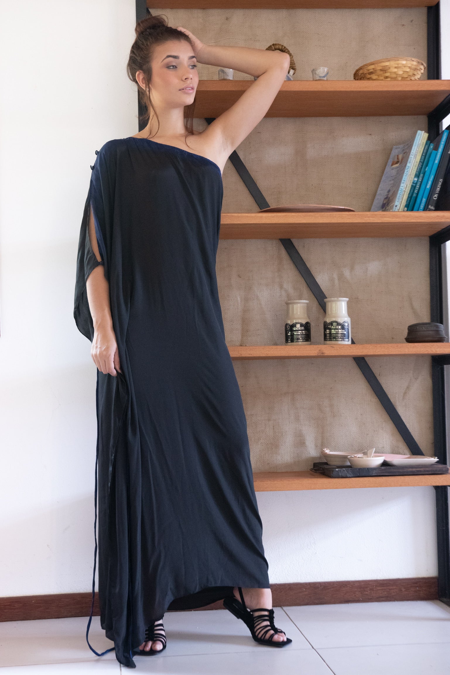 KAFTAN RHODES LONGO PRETO