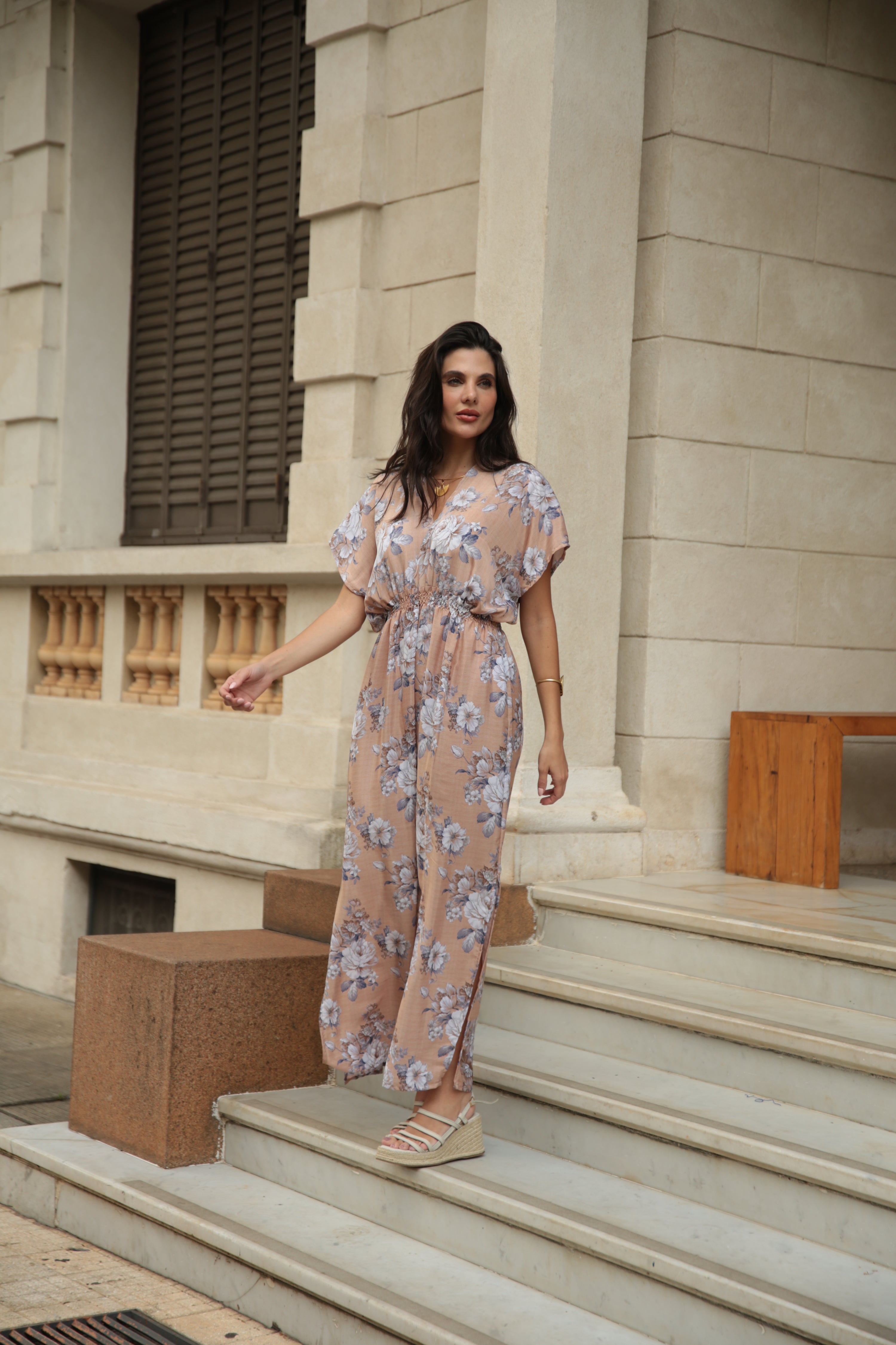VESTIDO SAINT TROPEZ NUDE E FLORES
