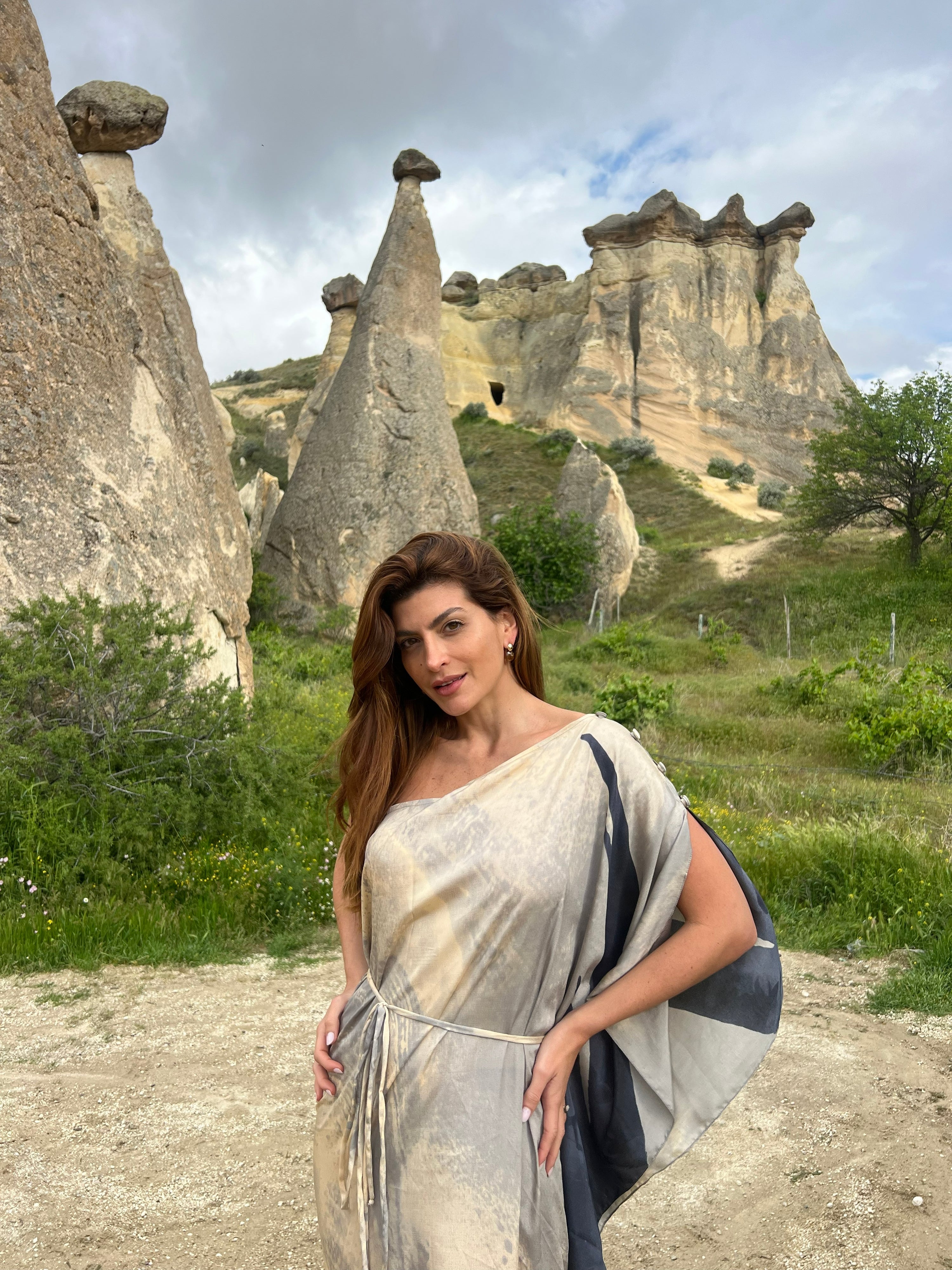 KAFTAN RHODES LONGO CREME E AZUL