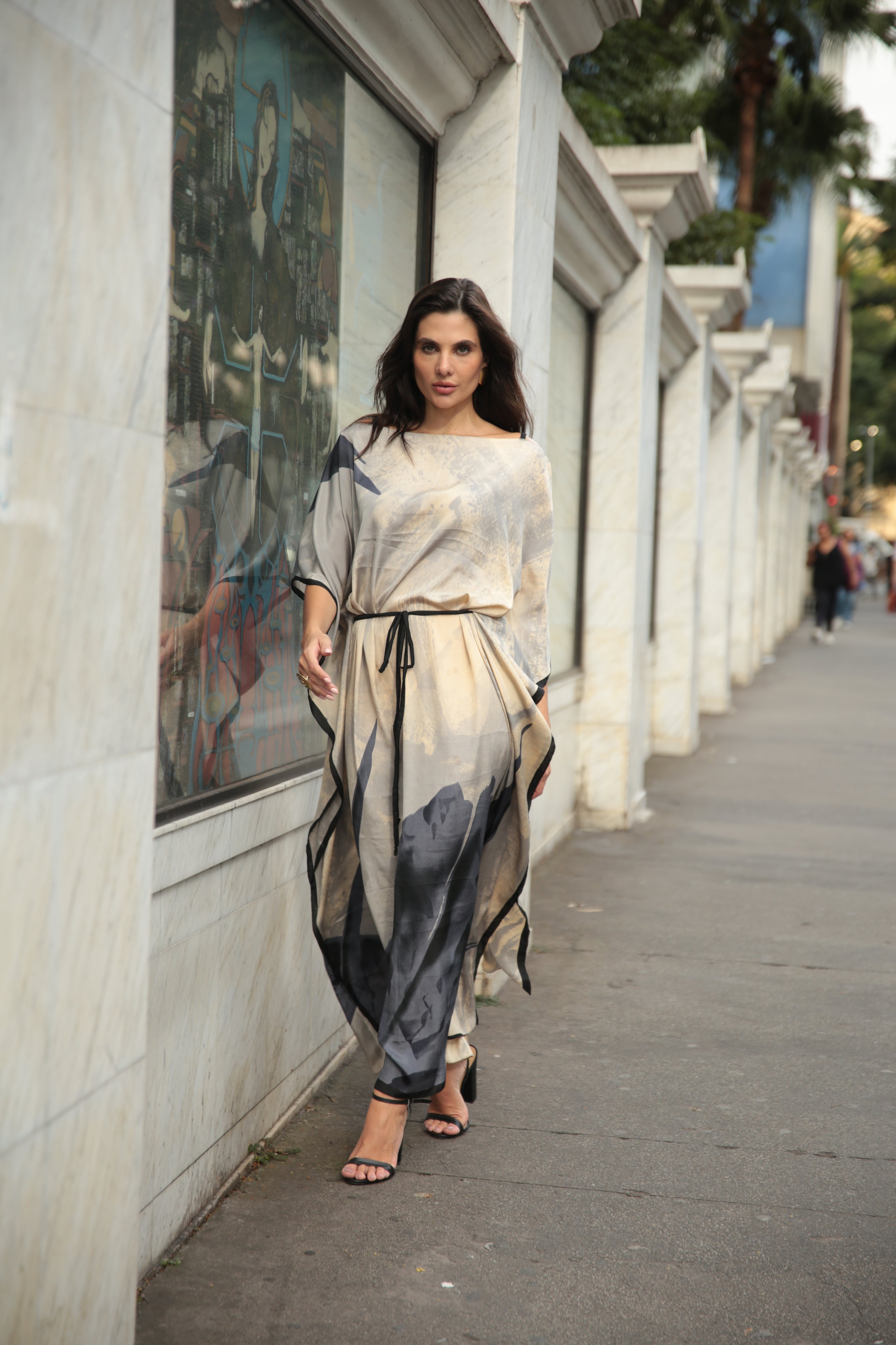 KAFTAN JAVA CREME E CINZA