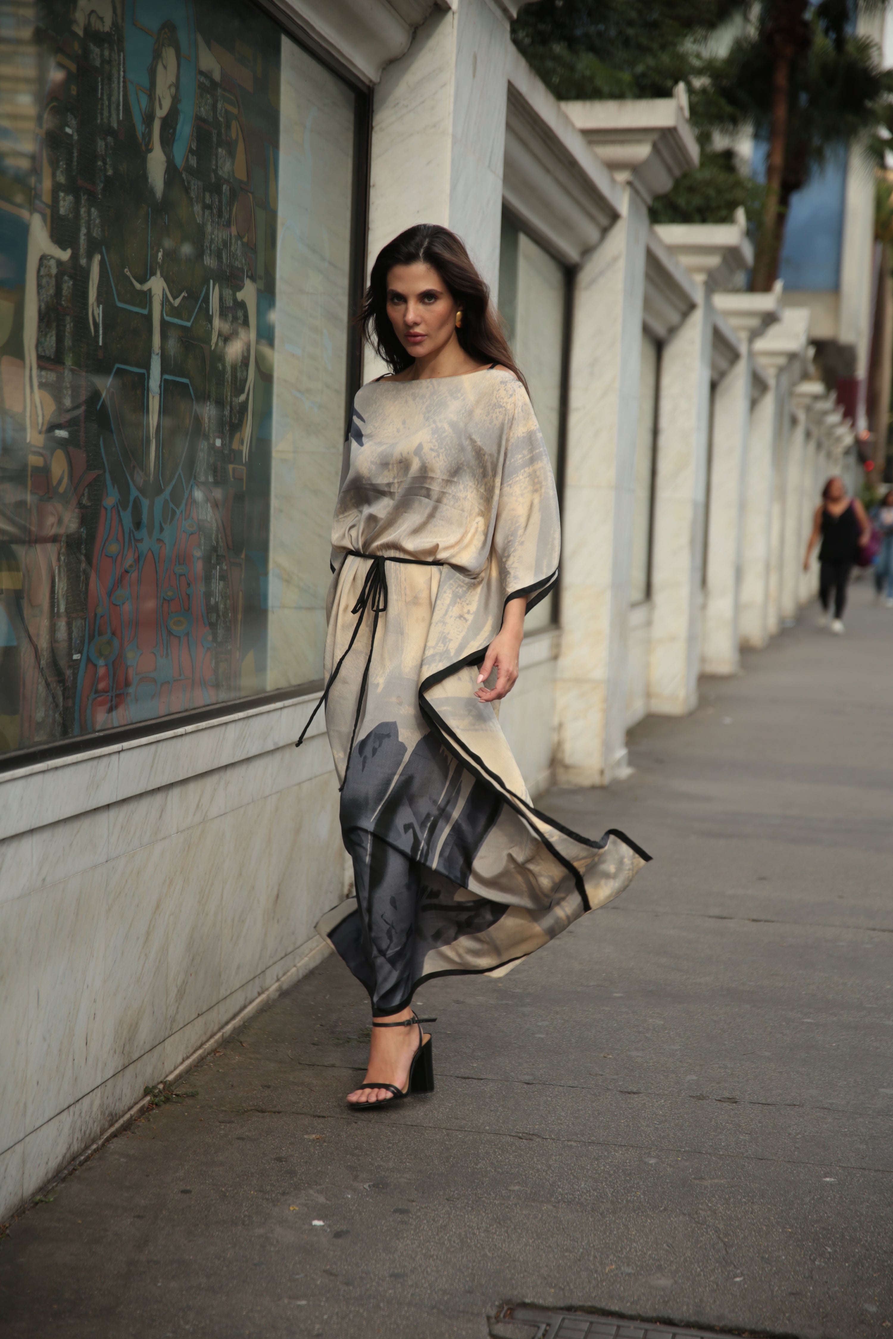 KAFTAN JAVA CREME E CINZA