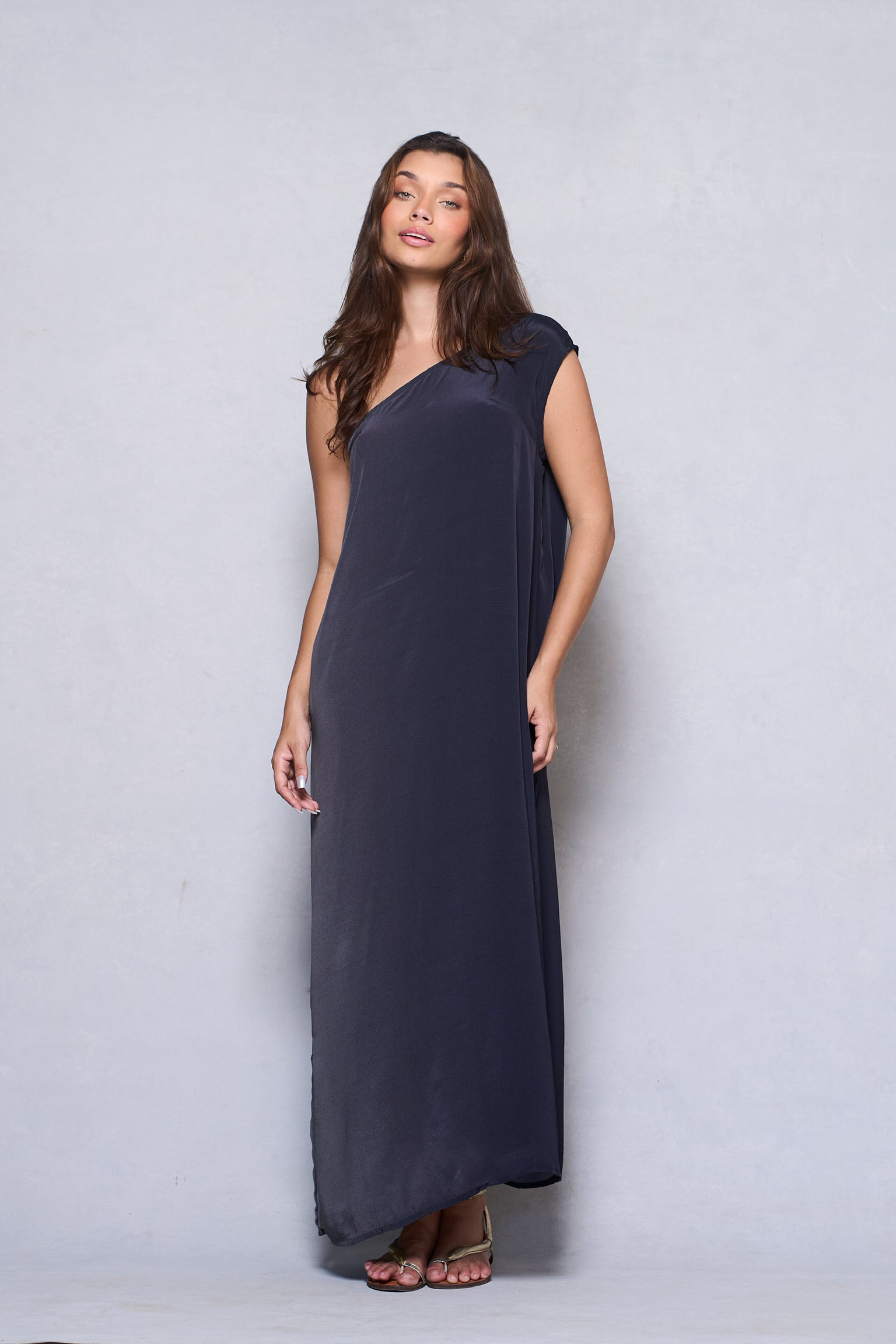 VESTIDO DE SEDA NEGRO ATHENA